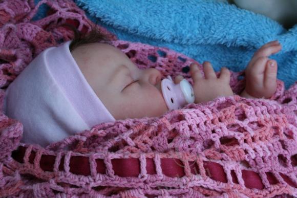 В Курске еще одна беженка родила девочку