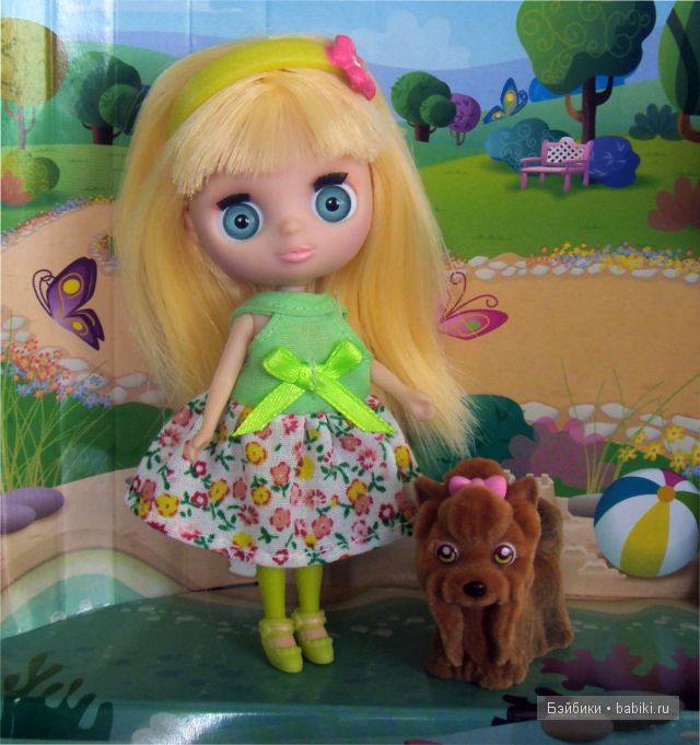 Petite Blythe