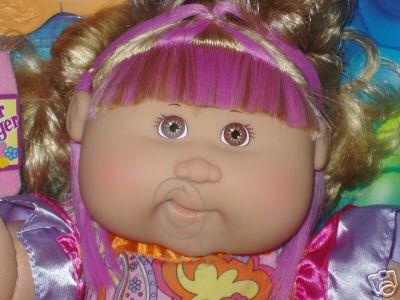К 25-летию кукол Cabbage Patch Kids была выпущена такая капустка - Magic To