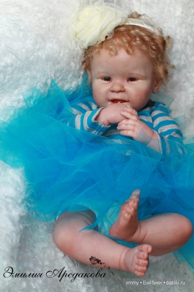 кукла Эмилии Аредаковой.