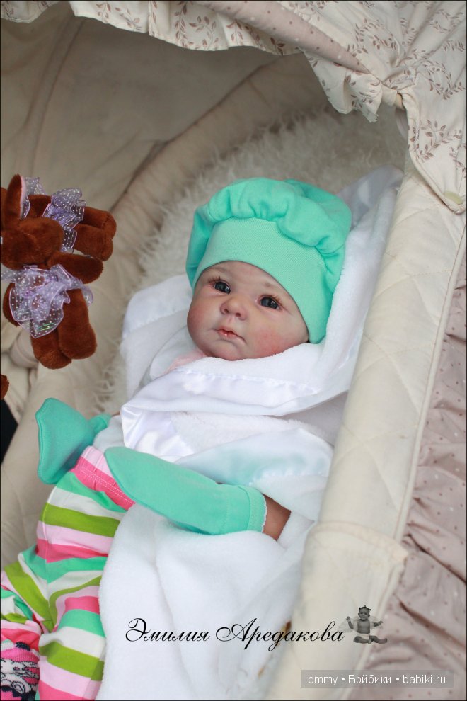 кукла Эмилии Аредаковой.